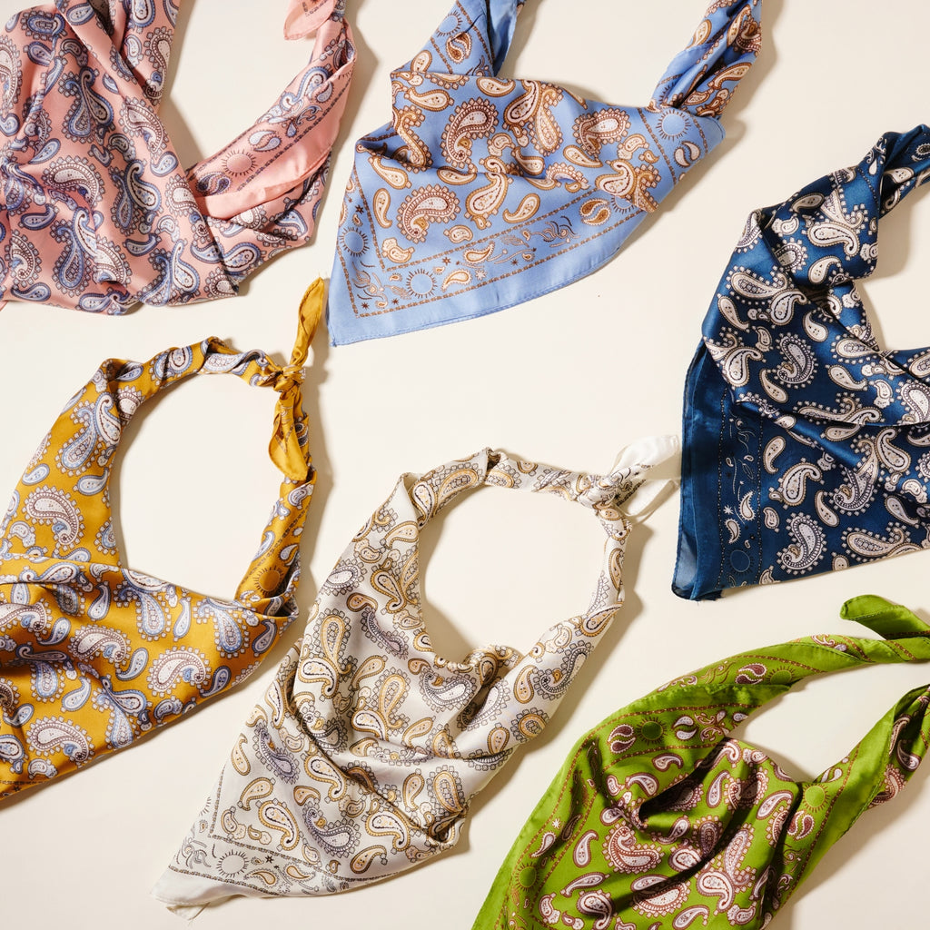 Classic Paisley Silk-Feel Scarf – Timeless & Elegant Soft Polyester Bandana